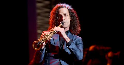 kenny g performing