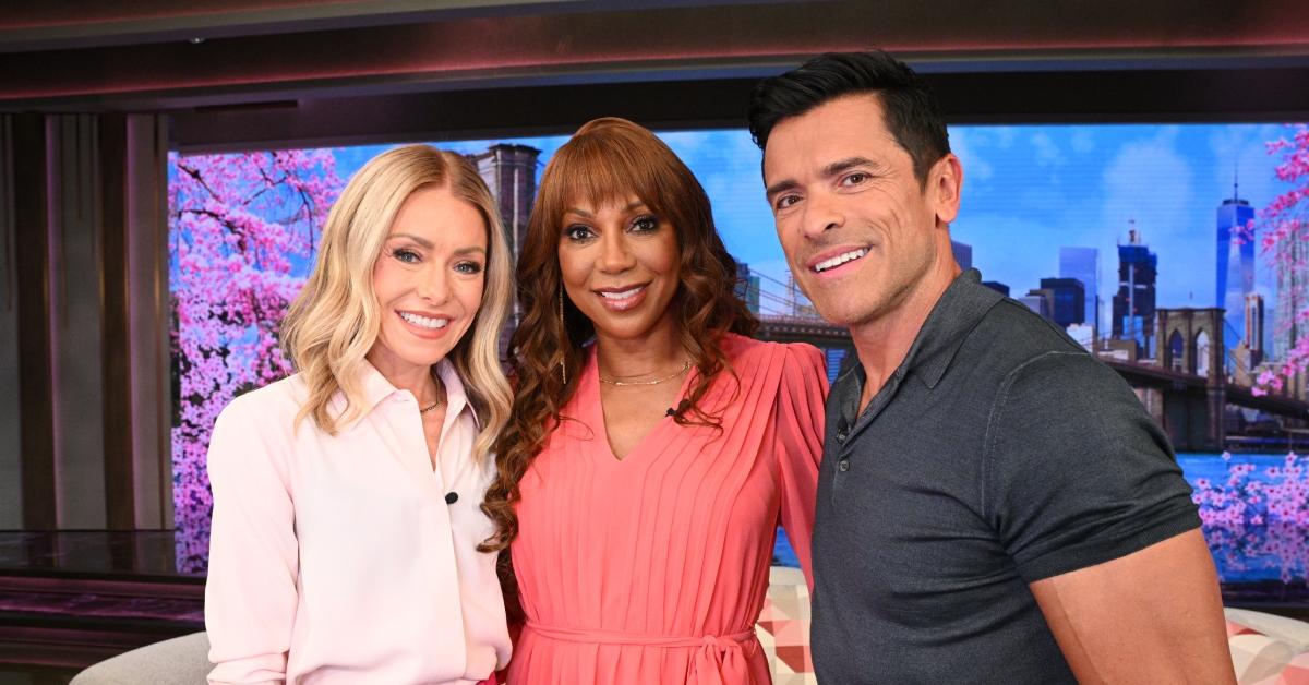 (l-r): Kelly Ripa, Holly Robinson Peete, and Mark Consuelos