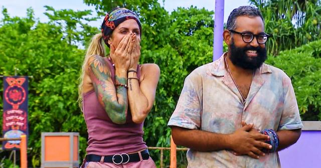 Carolyn and Yam Yam in 'Survivor'