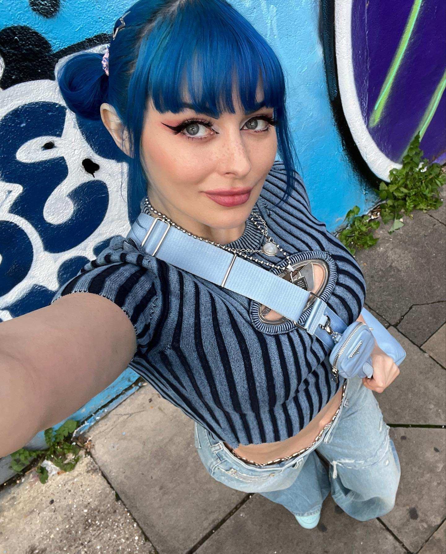 Jewelz Blu