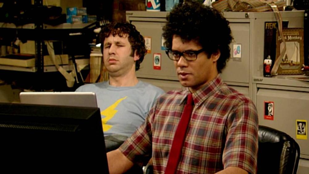 th it crowd