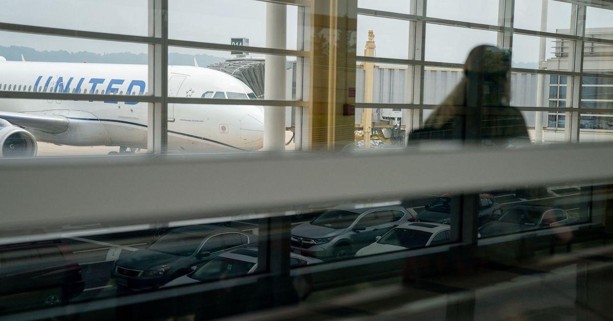 United airplane in the airport