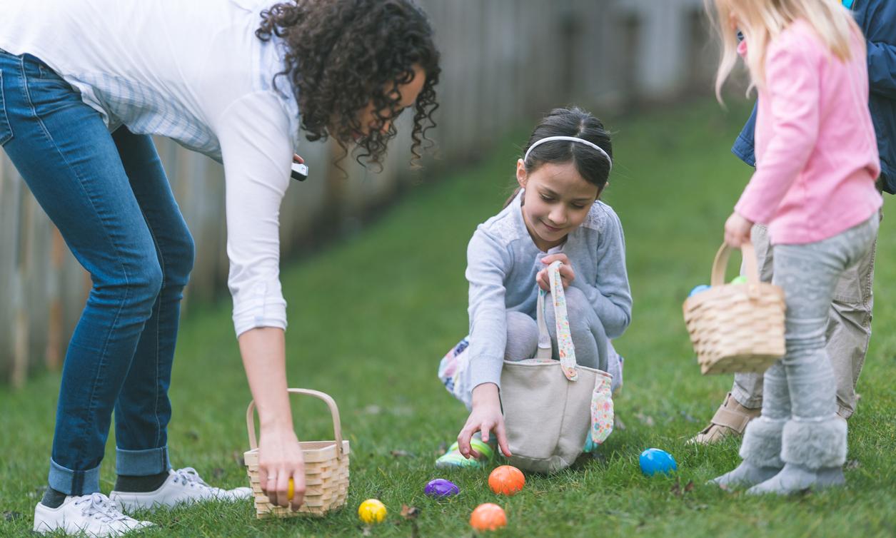 Easter Egg Hunts Near Me 2019 New York, LA, Chicago, and More
