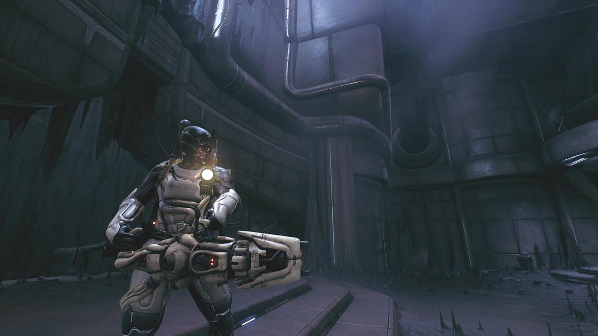 'Remnant II' Close-up of the Engineer archetype armor and weapon.