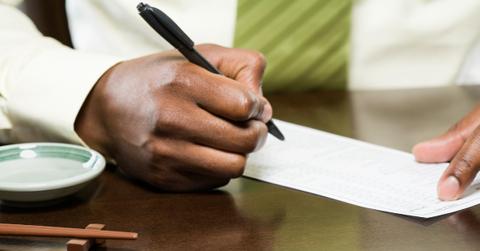 Restaurant Sues Customer 3,000 Tip