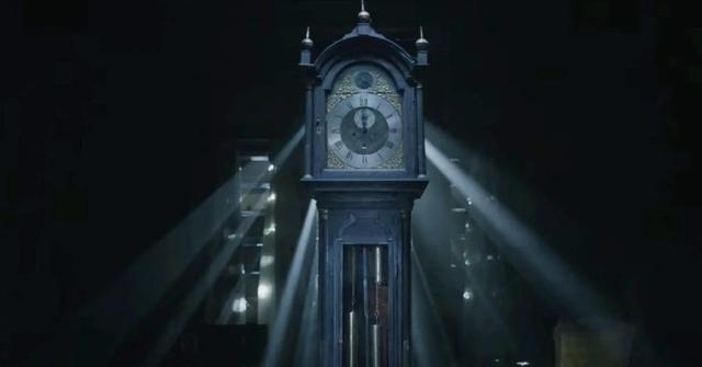 The grandfather clock in 'Stranger Things'