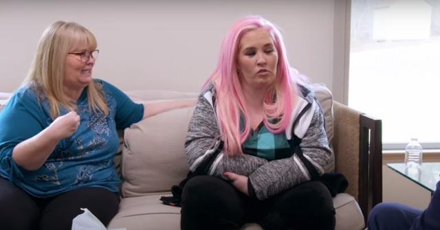 Doe Doe and Mama June meet with a therapist