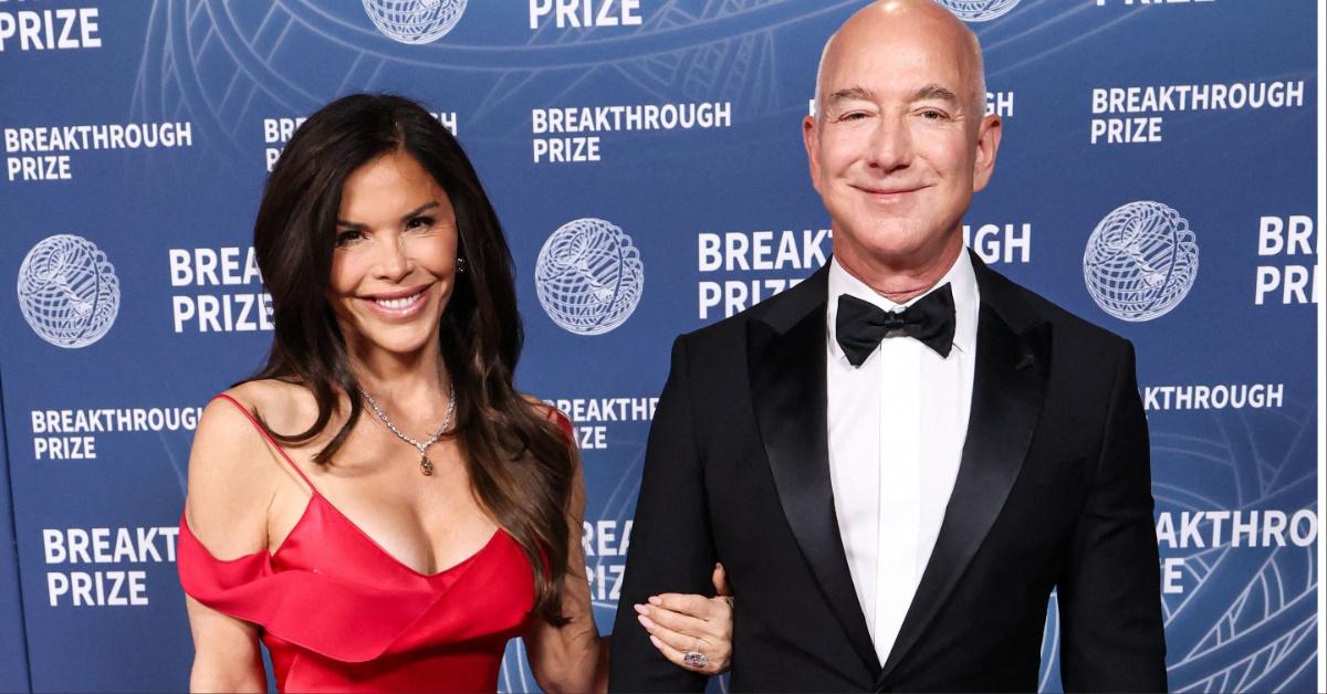 jeff bezos and lauren sanchez on red carpet