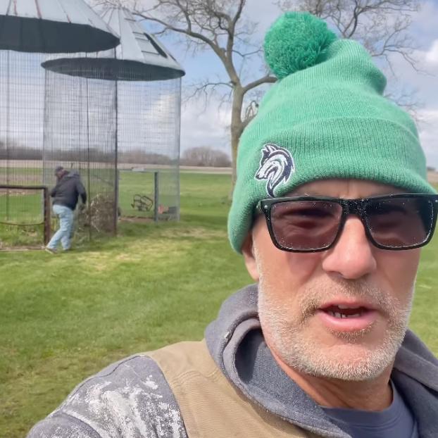 Who Is Ari Smejkal on Windy City Rehab? Details