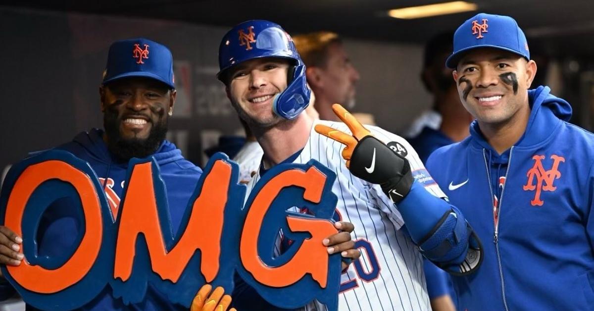 The New York Mets and "OMG" sign