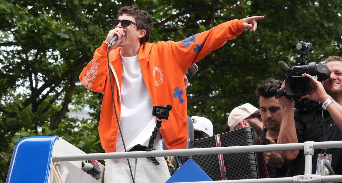 timothee chalamet knicks parade