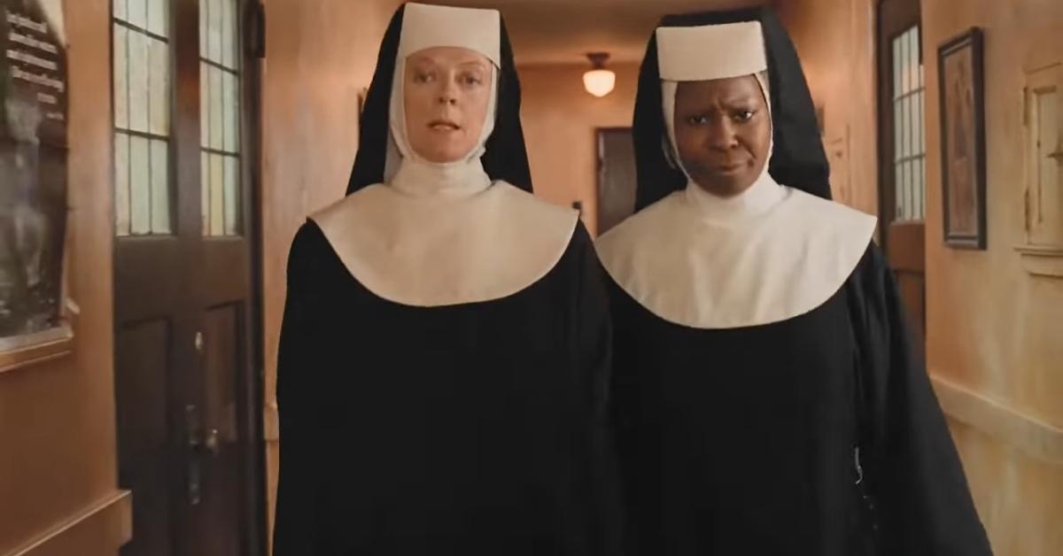 (l-r): Maggie Smith and Whoopi Goldberg in 'Sister Act'