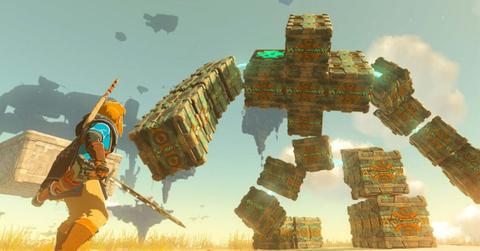 Link fighting an enemy in Tears of the Kingdom.