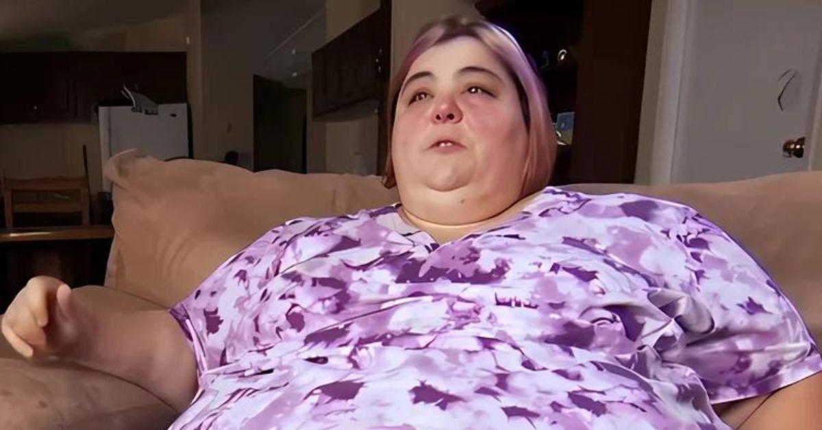 Paula Jones sits on her couch on 'My 600-lb Life'