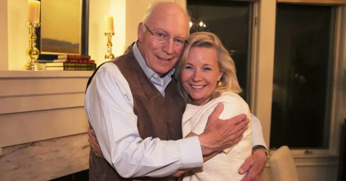 Dick Cheney hugs his daughter Liz.