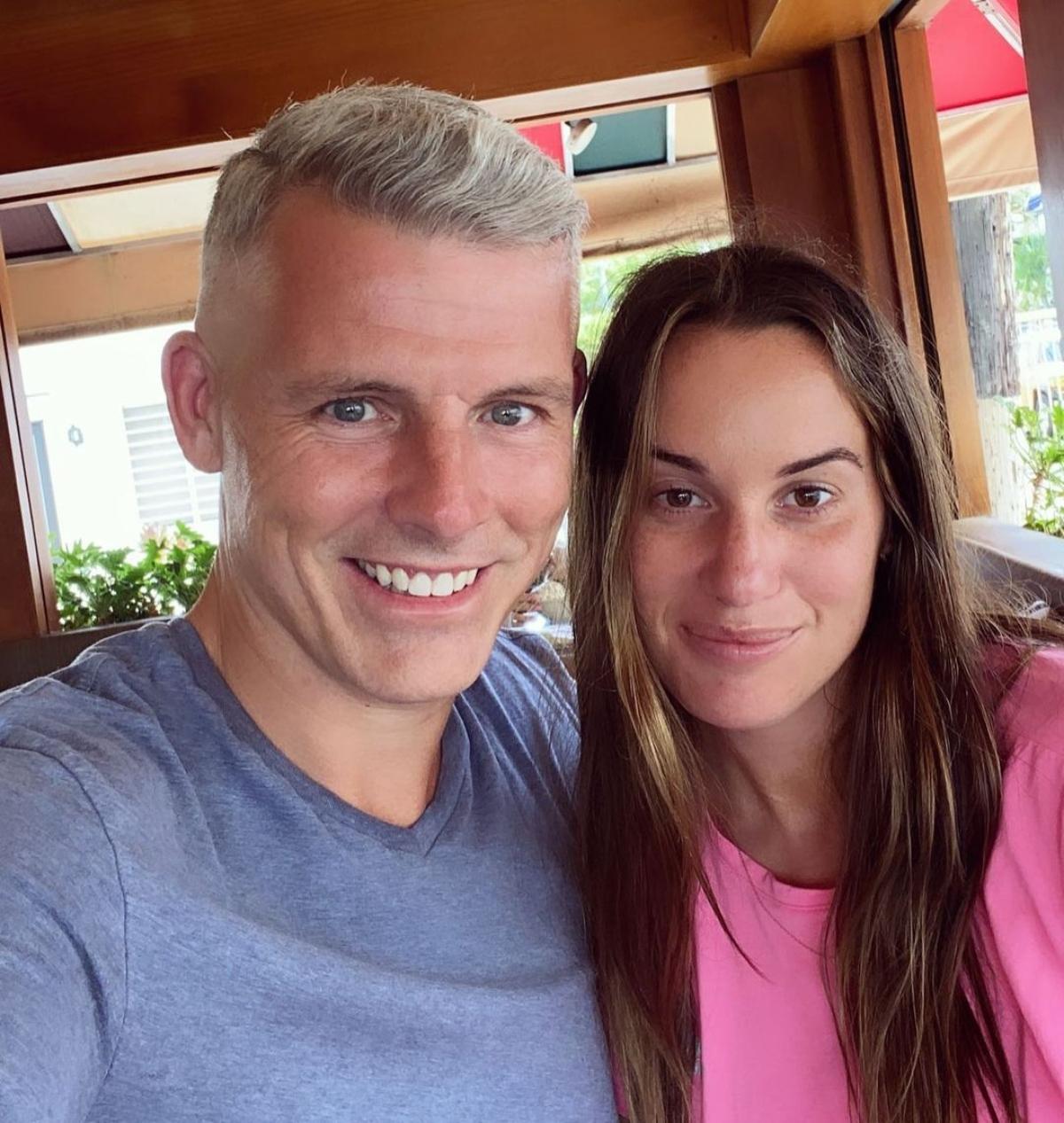 Des Bishop and Hannah Berner pose for a selfie in Puerto Rico.