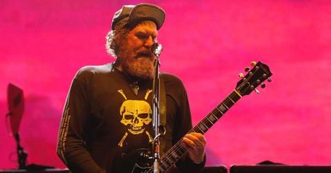 Brent Hinds performing with Mastodon in 2018.