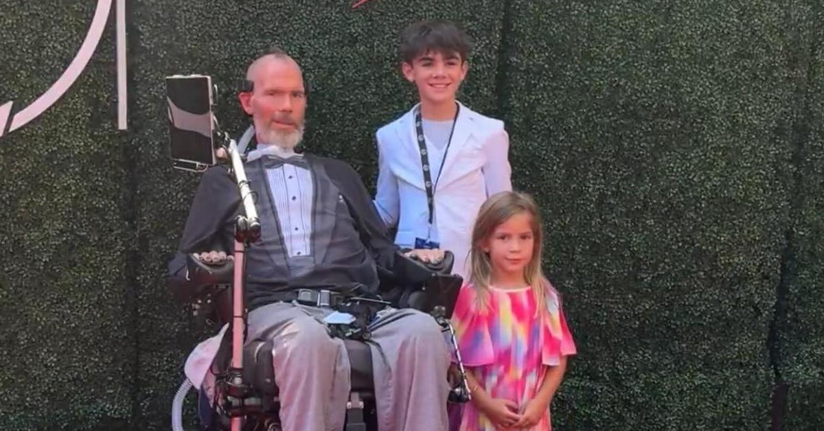 Steve Gleason  with kids