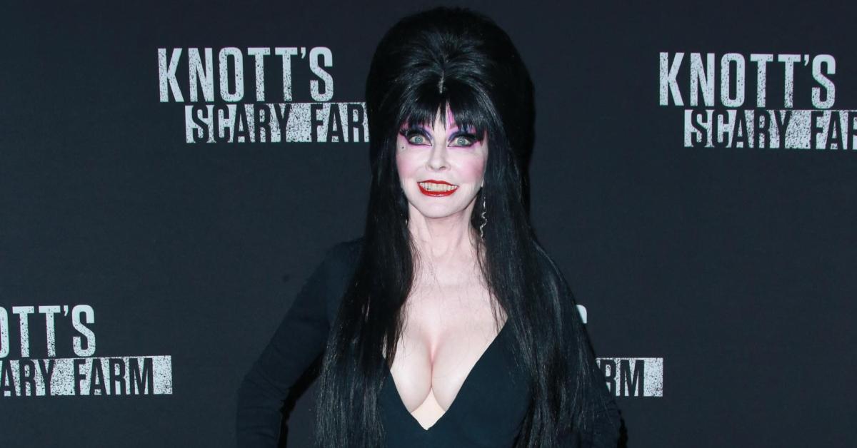 Elvira at the Knott's Scary Farm event.