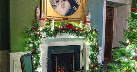 White house christmas decor
