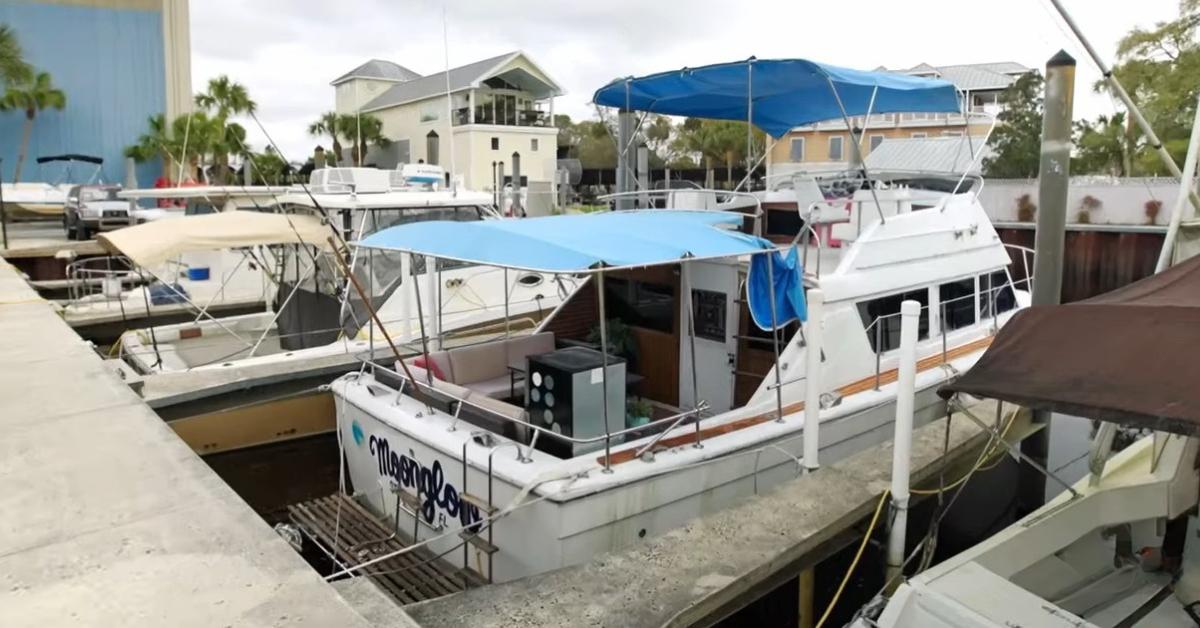 Kim Plath's houseboat in Season 6 of 'Welcome to Plathville.'