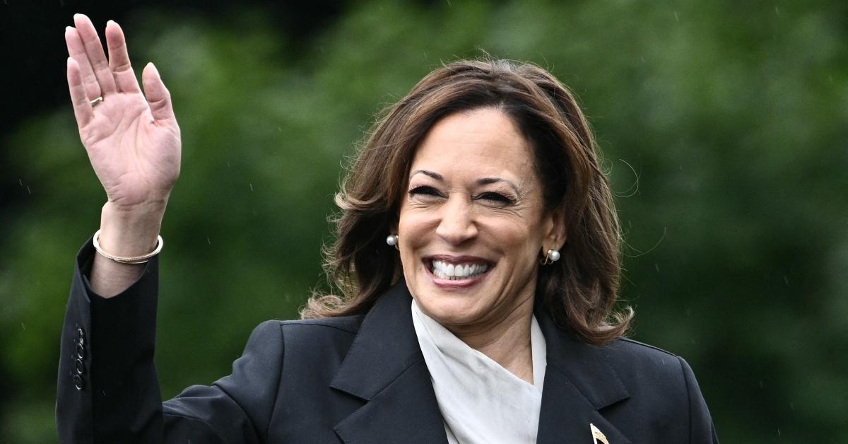 Kamala Harris waving