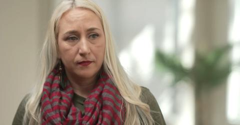 The Pink Coat Lady Who Filmed Alex Pretti Video: What To Know