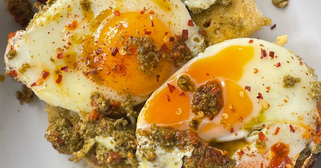 How to Make Pesto Eggs: A Complete Breakdown of the Viral Recipe