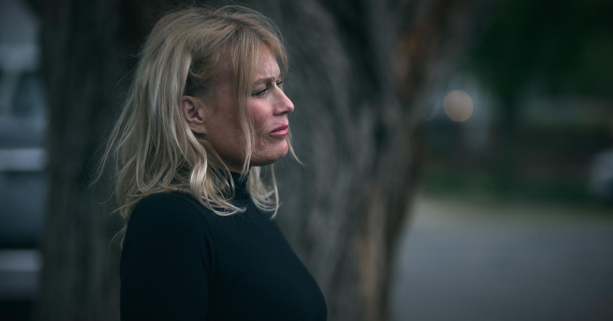 Rachel stands outside and looks at the house she shared with Janie Lynn Ridd