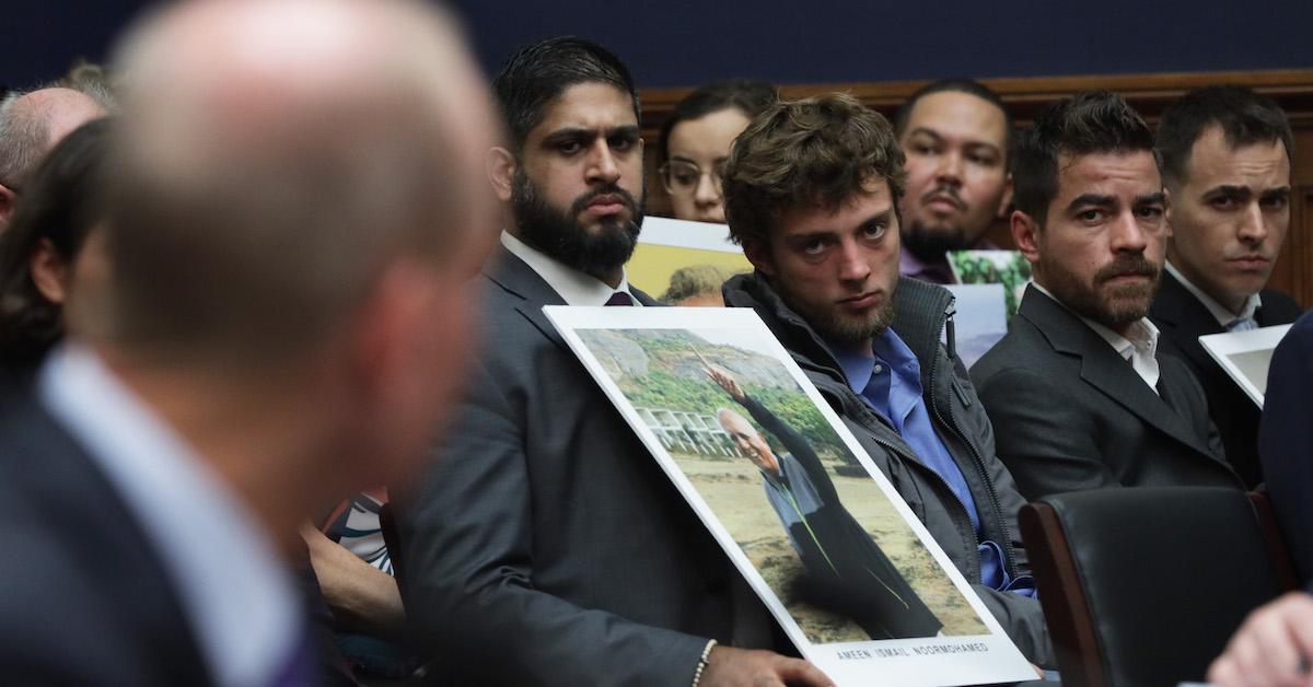  Dennis Muilenburg looking at victims' families at the Boeing trial