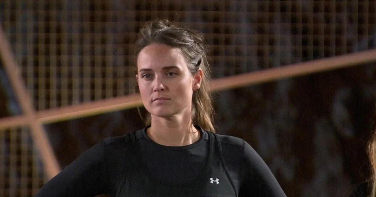 Laurel Stucky looks on in an episode of 'The Challenge'