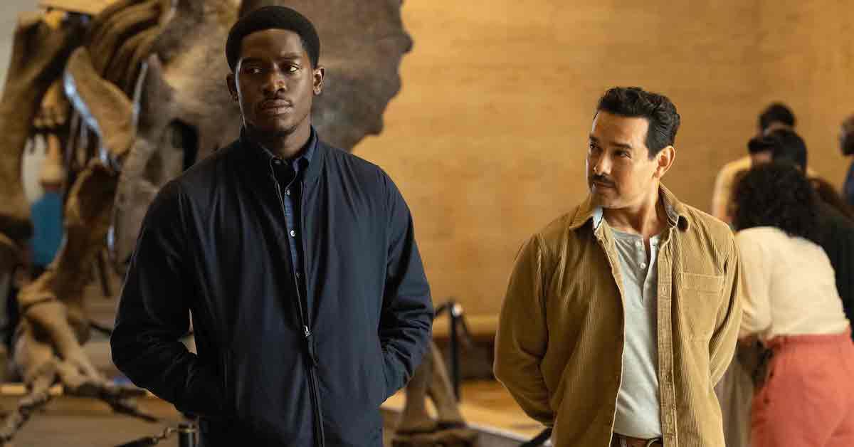 Damson Idris as Franklin Saint, Alejandro Edda as Ruben in 'Snowfall'