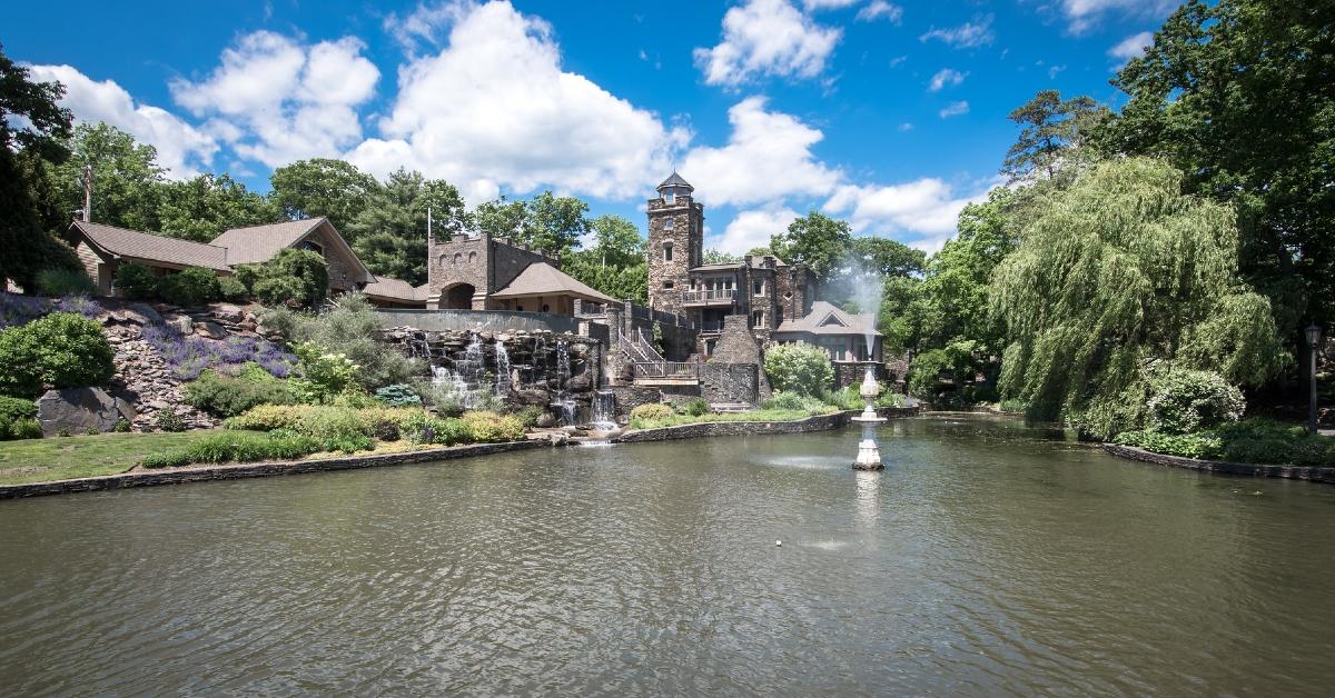 Derek Jeter Sells New York Family Castle for Undisclosed Price