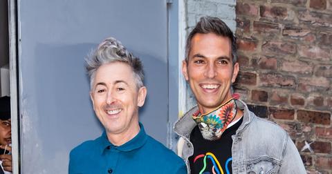 (l-r): Alan Cumming and Ari Shapiro