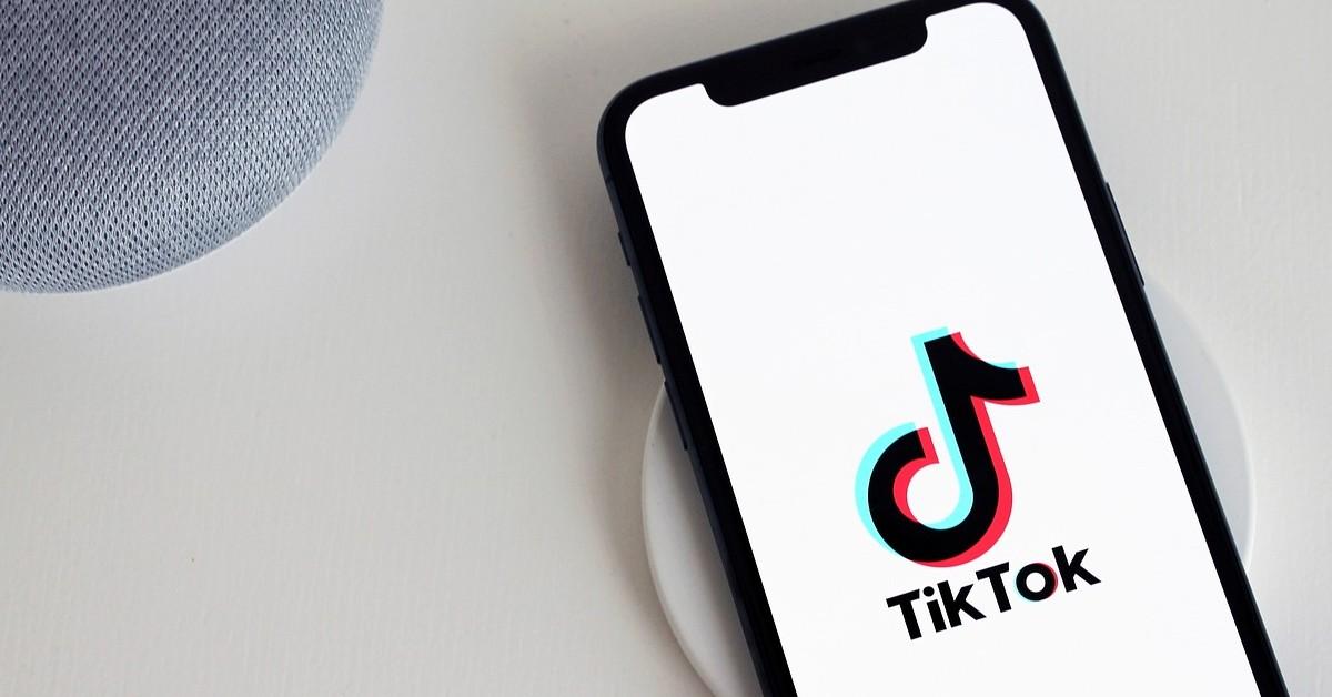 The TikTok loading screen on a phone