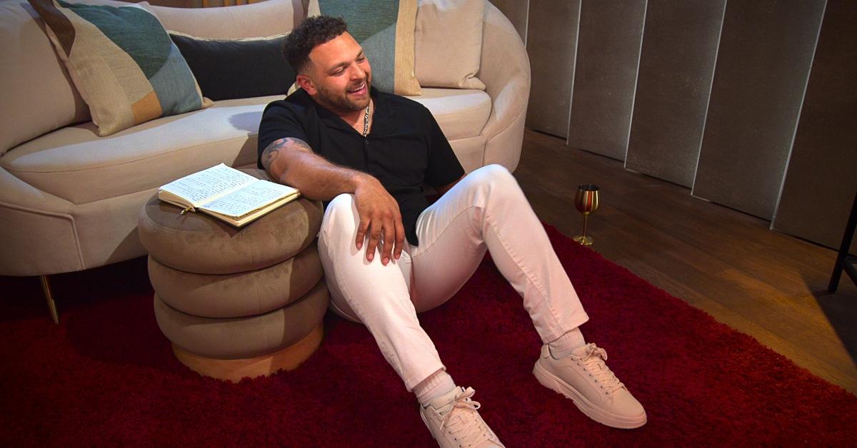 Devonta Anderson 'Love Is Blind'