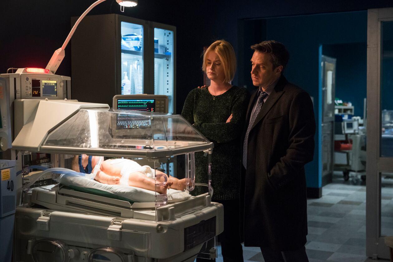 Abigail Hawk as Maggie Householder, Raúl Esparza as Counselor Rafael Barba