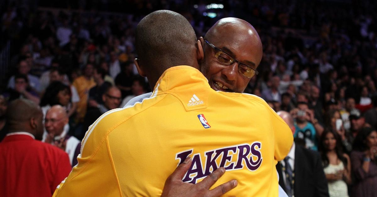 Joe Bryant hugging Kobe Bryant