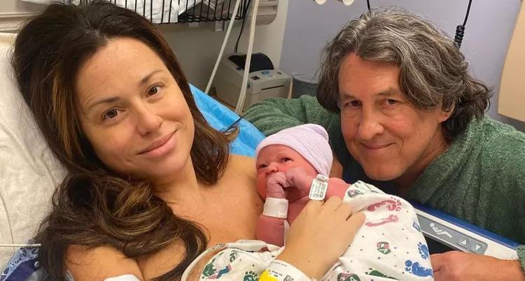 Anais Smith, Cameron Crowe and their daughter Vivienne Marie.