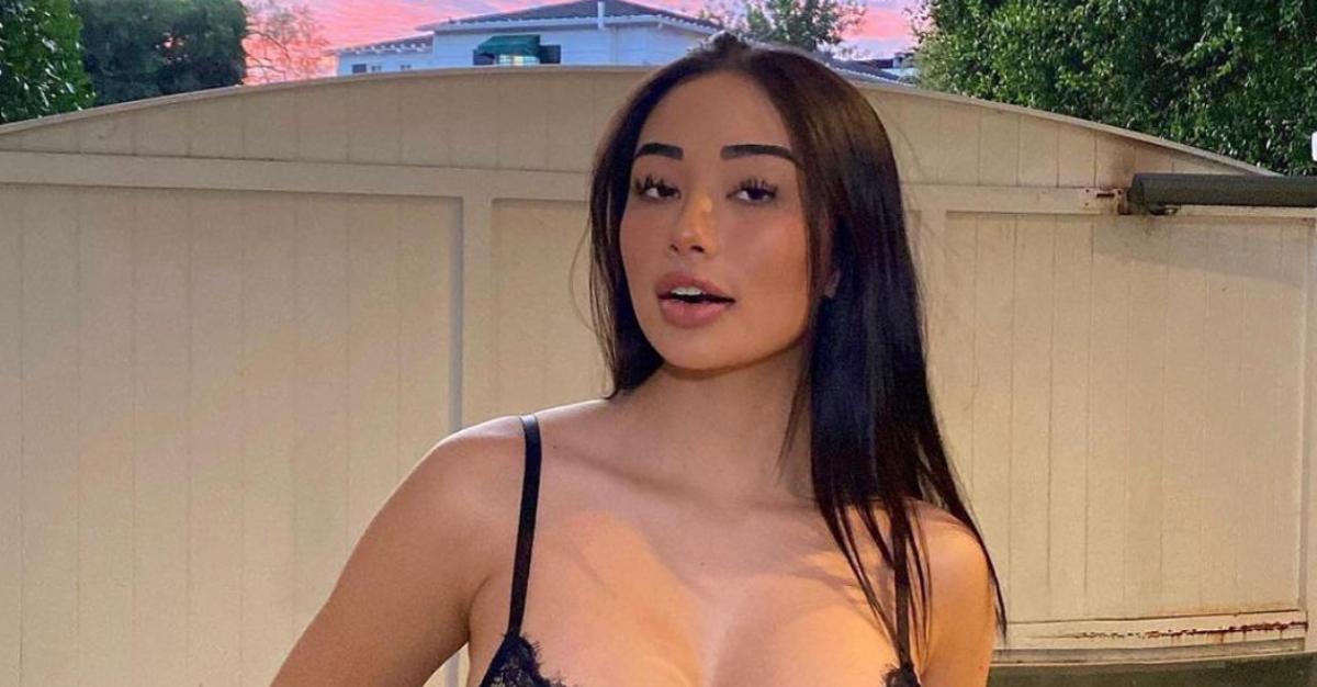 YouTuber RiceGum's girlfriend Ellerie Marie posing outside