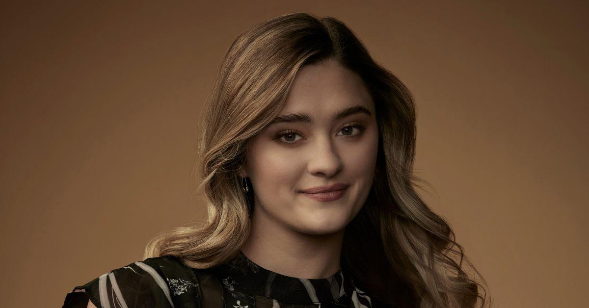 Lizzy Greene as Sophie smiling 