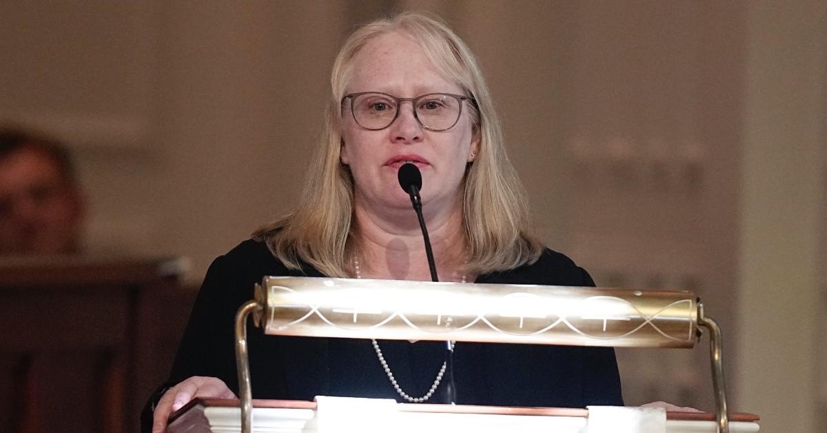 Amy Carter speaks at her mother's tribute service.