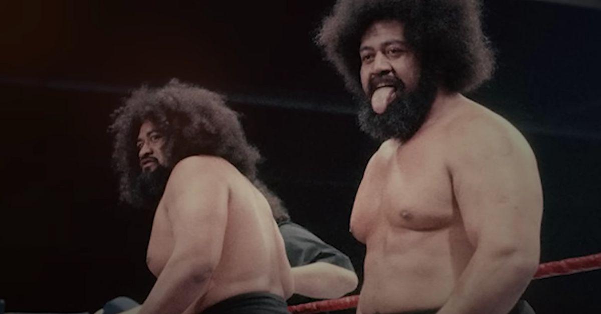 Afa Anoa'i and Sika Anoa'i during a wrestling match