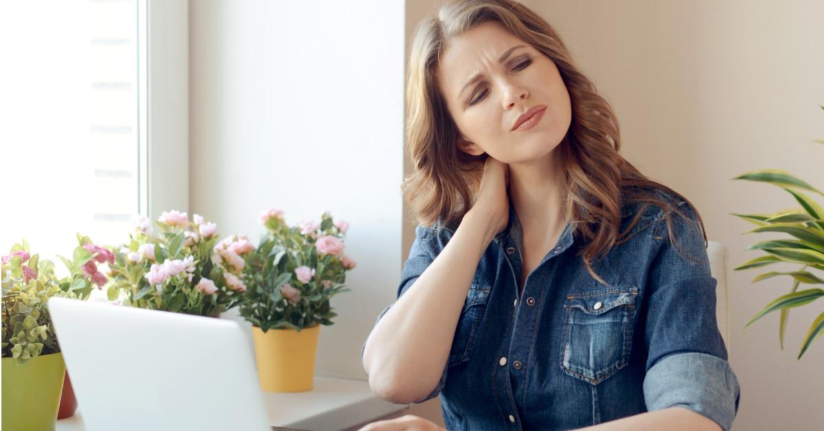 Woman Paralyzes Herself After a Lifetime of Cracking Her Neck