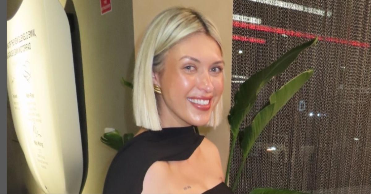 Influencer Eli Moulton Is Nearly Decapitated By Her Dress