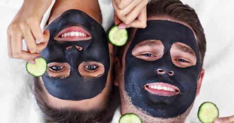happy-couple-having-facial-in-spa-salon-picture-id1138202921-1556636572764.jpg