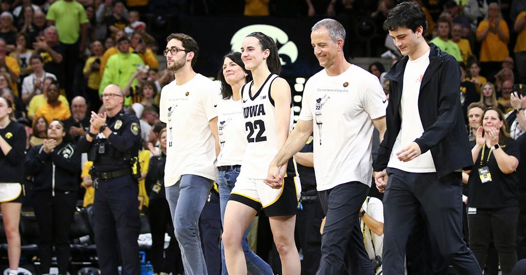 Are Caitlin Clark&rsquo;s Parents Divorced?