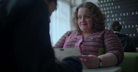 Martha (Jessica Gunning) at the restaurant in 'Baby Reindeer'