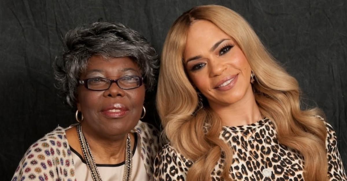 (l-r): Voletta Wallace and Faith Evans 