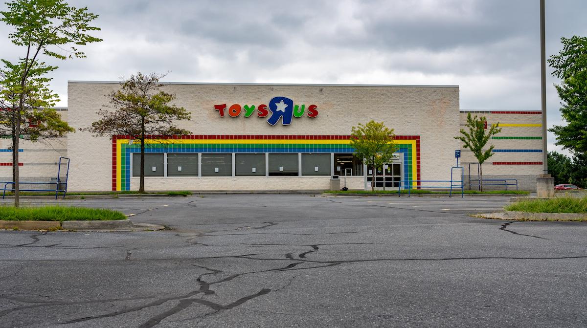 Toys 'R' Us Is Reopening — Here's Where You Can Find All The Stores